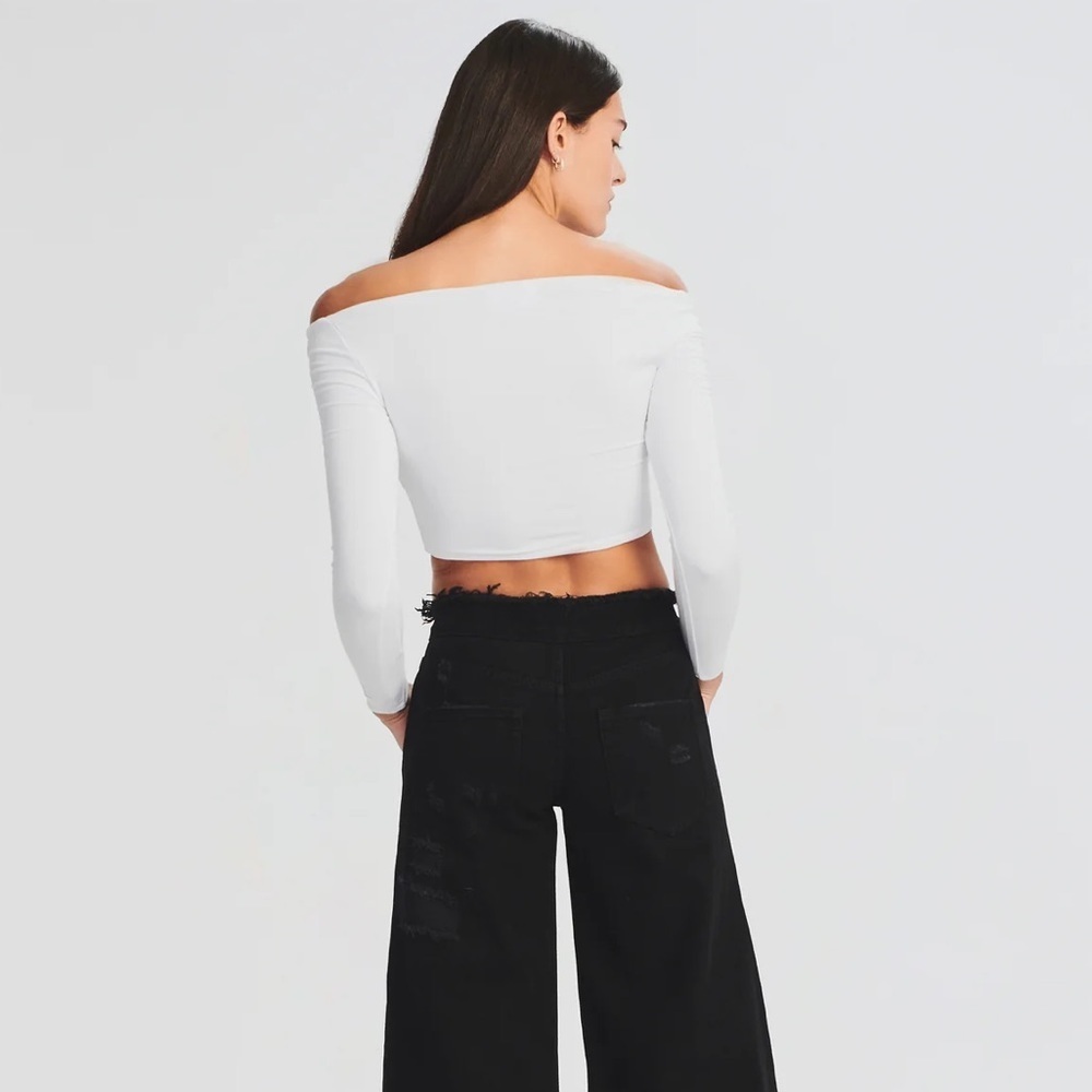 SER.O.YA Ellis Top In White - Picture 7 of 7